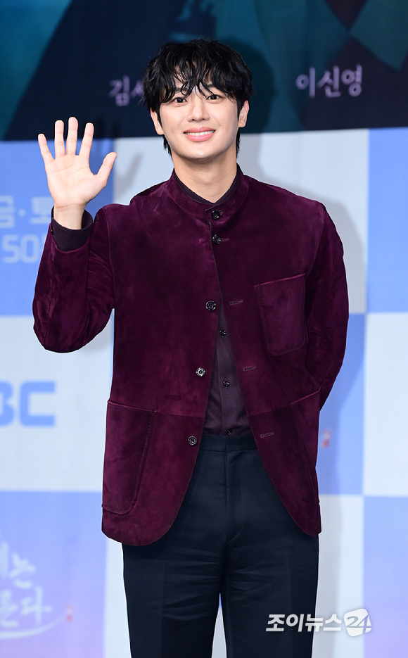 배우 이신영이 30일 오전 서울 마포구 상암동 MBC에서 열린 MBC 새 금토드라마 '이강에는 달이 흐른다' 제작발표회에 참석하고 있다. [사진=정소희 기자]