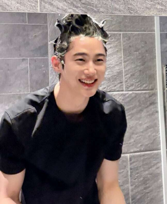 변우석, 머리 감는 게 이렇게 귀여울 일? '멍뭉미' 폭발