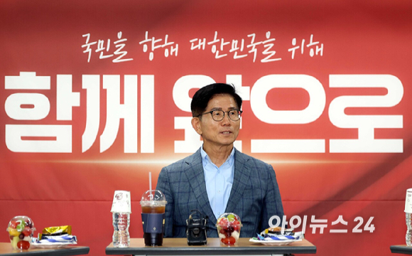 김문수 국민의힘 당대표 예비후보가 28일 오후 서울 여의도 국민의힘 서울시당에서 열린 당원간담회에서 발언을 하고 있다. [사진=곽영래 기자]