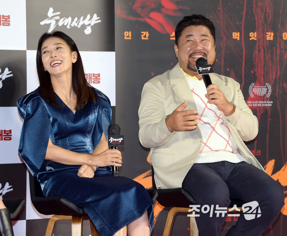 배우 장영남과 고창석이 29일 오전 서울 CGV 용산아이파크몰에서 열린 영화 '늑대사냥'(감독 김홍선) 제작보고회에 참석하고 있다. [사진=정소희 기자]