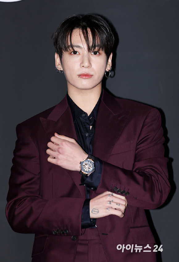 그룹 방탄소년단(BTS) 정국이 2월 12일 오후 서울 강남구 논현동 STRX하우스에서 열린 위블로 글로벌 앰버서더 어나운스먼트 이벤트 포토월 행사에 참석하고 있다. [사진=정소희 기자]