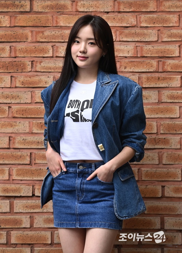 tvN 드라마 '일타스캔들'에서 방수아 역으로 열연을 펼친배우 강나언이 9일 오전 조이뉴스24와의 인터뷰에 앞서 포즈를 취하고 있다. [사진=김성진 기자]