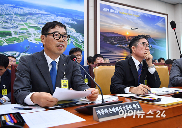 하대성 자동차손해배상진흥원 원장이 16일 국회 국토교통위원회에서 열린 2025년도 국정감사에서 질의에 답변하고 있다. [사진=곽영래 기자]