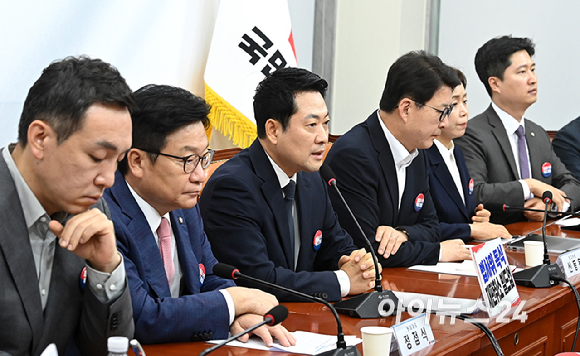장동혁 국민의힘 대표가 6일 서울 여의도 국회에서 열린 최고위원회의에서 발언하고 있다. [사진=곽영래 기자]