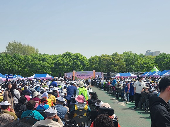18일 두류공원에서 ‘제44회 장애인의 날 기념식 및 축제 한마당’이 펼쳐지고 있다. [사진=대구시]