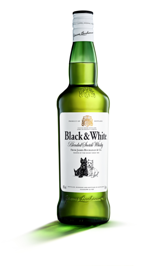 위스키 '블랙 앤 화이트'. [사진=이마트]