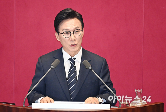 김민석 더불어민주당 대표가 7일 서울 여의도 국회에서 열린 제439회국회(정기회) 제3차 본회의에서 교섭단체 대표연설을 하고 있다. [사진=곽영래 기자]