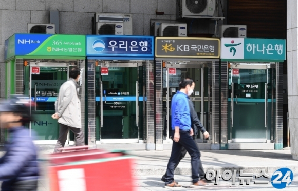 금융채무 불이행자로 등록된 30대 이하 청년층이 23만 명이 넘는 것으로 나타났다. [사진=정소희 기자]