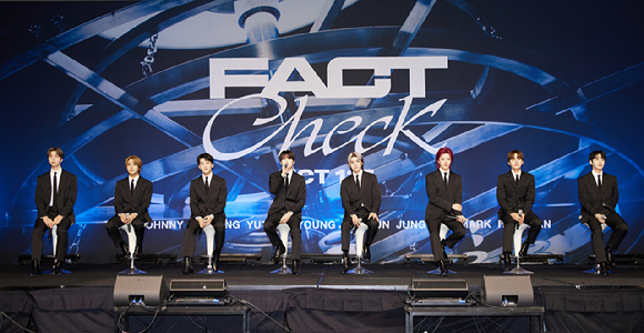 그룹 NCT127이 6일 서울 영등포구 여의도동 콘래드호텔에서 열린 정규 5집 'Fact Check' 발매 기념 기자간담회에서 포즈를 취하고 있다. [사진=SM엔터테인먼트]