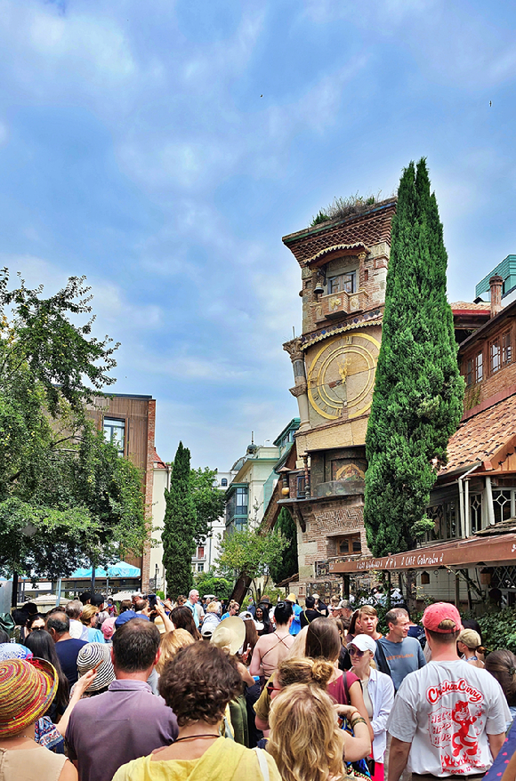 가브리아제 시계탑(Gabriadze Clock Tower). [사진=박성기 작가]