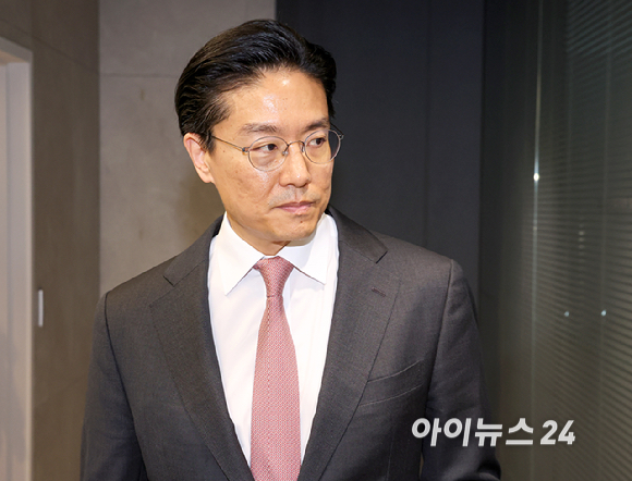 전인석 삼천당제약 대표가 6일 오후 서울 서초구 삼천당제약 본사에서 열린 기자간담회에 참석하고 있다. [사진=곽영래 기자]