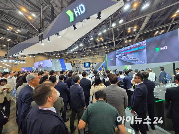 '해양방위산업전(MADEX) 2025' HD현대 부스. [사진=최란 기자]