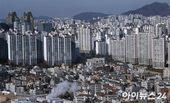 서울 용산 드래곤시티 호텔에서 바라본 아파트 전경. [사진=아이뉴스24 DB]