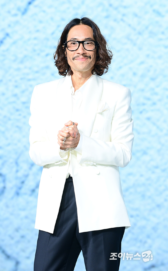 배우 류승범이 14일 오전 서울 동대문구 JW메리어트 동대문에서 열린 넷플릭스 영화 '굿뉴스' (감독 변성현) 제작보고회에 참석하고 있다. [사진=정소희 기자]