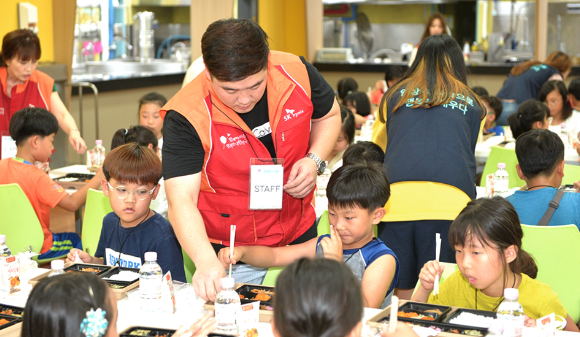 SK하이닉스가 구내식당 급식업체로 삼성웰스토리를 선정했다. 사진은 기사 내용과 관련 없음. [사진=SK하이닉스 ]