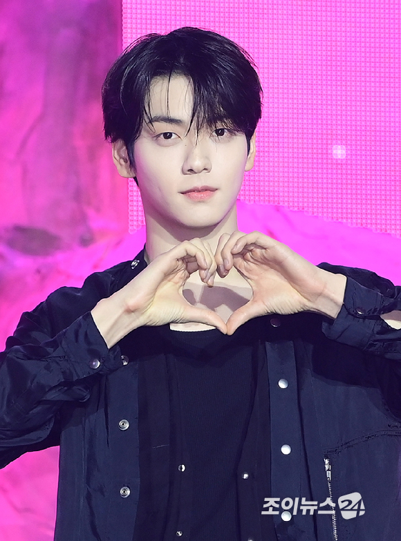 그룹 투모로우바이투게더 수빈이 13일 오후 서울시 성북구 안암동 고려대학교 화정체육관에서 열린 투모로우바이투게더(TOMORROW X TOGETHER, TXT) 미니 8집 '7TH YEAR: 가시덤불에 잠시 바람이 멈췄을 때' 발매 기념 쇼케이스에 참석하고 있다. [사진=정소희 기자]