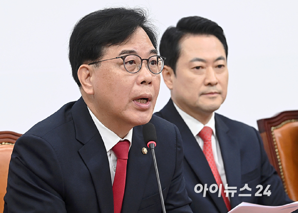 송언석 국민의힘 원내대표가 11일 서울 여의도 국회에서 열린 최고위원회의에서 발언하고 있다. [사진=곽영래 기자]