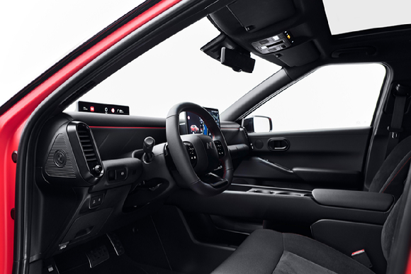 현대자동차가 20일 이탈리아 밀라노에서 열린 세계적인 디자인 행사 '2026 밀라노 디자인 위크'에서 차세대 전기차 '아이오닉 3'를 세계 최초로 공개했다. [사진=현대자동차]