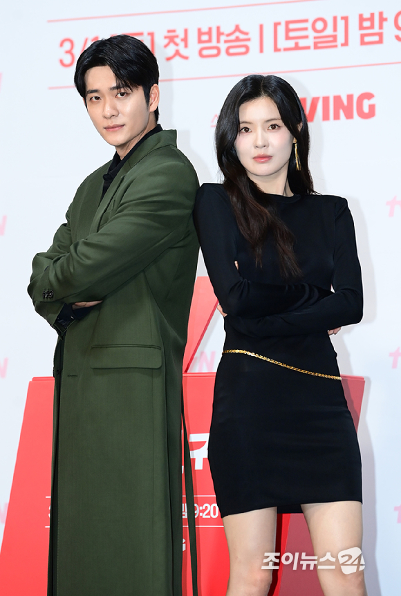 배우 강태오와 이선빈이 27일 오후 서울 구로구 라마다 신도림에서 열린 tvN 새 토일드라마 '감자연구소' 제작발표회에 참석하고 있다. [사진=정소희 기자]