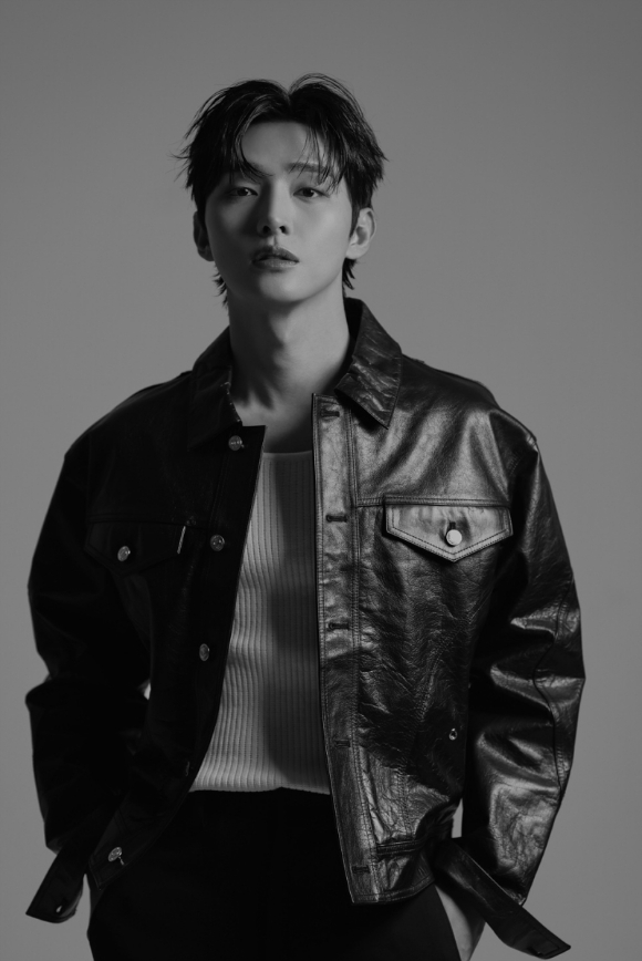 윤지성 프로필 사진 [사진=빌리언스]