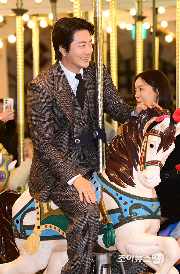 배우 권상우가 8일 오후 서울 송파구 롯데월드 어드벤처에서 열린 영화 '하트맨' 돌아오는 거야, 다시 롯데월드에서! 이벤트 행사에 참석하고 있다. [사진=정소희 기자]