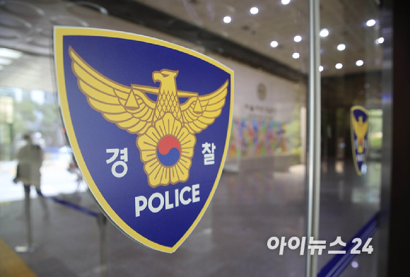 법원 공무원, 조직폭력배 등이 포함된 부산·울산·경남 지역 성매매 업소 운영자들이 경찰에 무더기로 검거됐다. 
