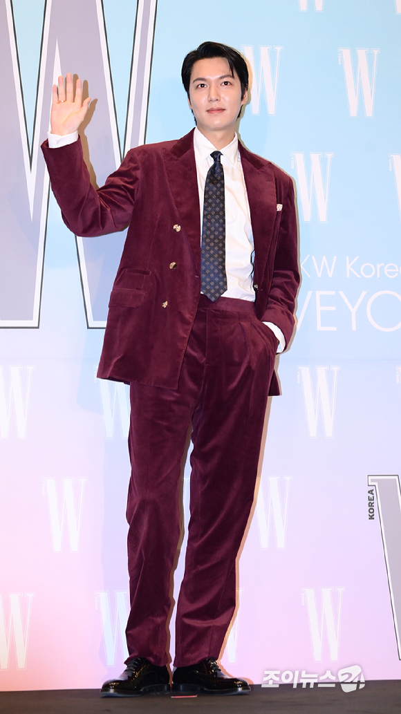 배우 이민호가 15일 오후 서울 종로구 포시즌스 호텔에서 열린 제20회 유방암 인식 항상 캠페인 자선 행사 'LOVR YOUR'에 참석하고 있다. [사진=정소희 기자]