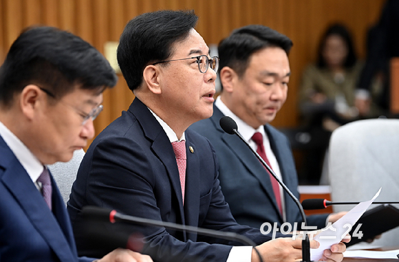 송언석 국민의힘 원내대표가 8일 서울 여의도 국회에서 열린 원내대책회의에서 발언하고 있다. [사진=곽영래 기자]