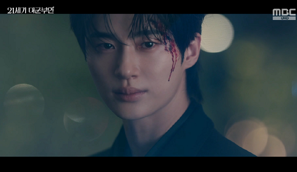 '대군부인' 변우석, 자동차 테러 당한 아이유·김은호 구했다 '멋짐 폭발'