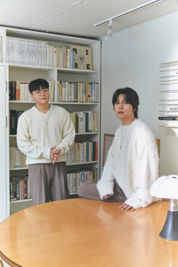 2F 신용재 김원주 프로필 사진 [사진=셋더스테이지]