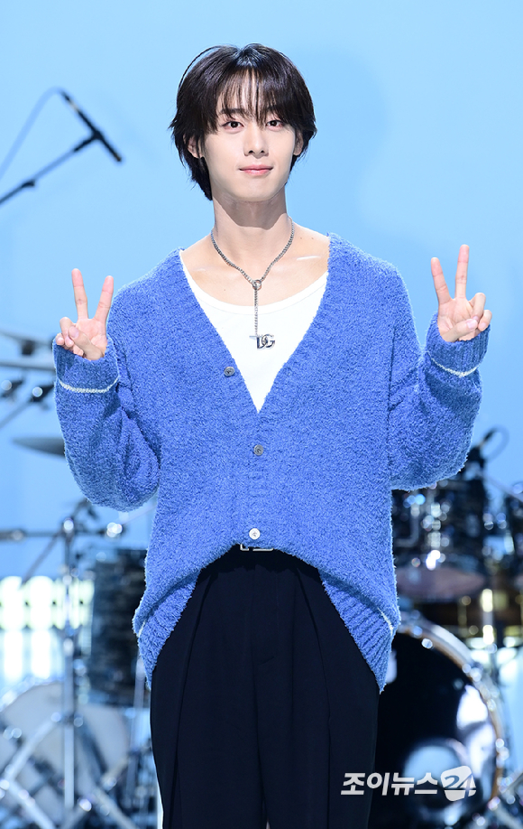 밴드 하이파이유니콘 김현율이 13일 오후 서울 마포구 상암동 MBC 공개홀에서 열린 Hi-Fi Un!corn(하이파이유니콘) Single Album 'Teenage Blue' 발매 쇼케이스에 참석하고 있다. [사진=정소희 기자]