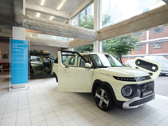 서울 성동구 성수동 복합문화공간 쎈느에서 진행하는 현대차&lsquo;캐스퍼 소셜 클럽: 캐스퍼 취향 충전소&rsquo; 팝업 전시장 전경. [사진=현대자동차]