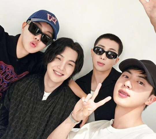 방탄소년단 진 제이홉 RM 슈가 [사진=진 SNS]