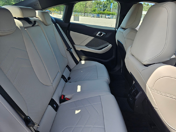 BMW 220 그란 쿠페 M 스포츠 패키지. [사진=홍성효 기자]