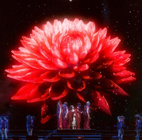 미국 최대 규모의 음악 페스티벌 '코첼라 밸리 뮤직 앤드 아츠 페스티벌(코첼라)' 무대에 선 가수 '제니(JENNIE)'의 무대에 외신이 찬사를 보냈다. [사진=제니 인스타그램]