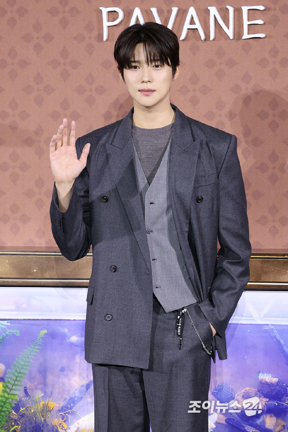 배우 문상민이 12일 오전 서울 강남구 삼성동 메가박스 코엑스점에서 열린 넷플릭스 영화 '파반느'(감독 이종필) 제작보고회에 참석해 포즈를 취하고 있다. [사진=문수지 기자]