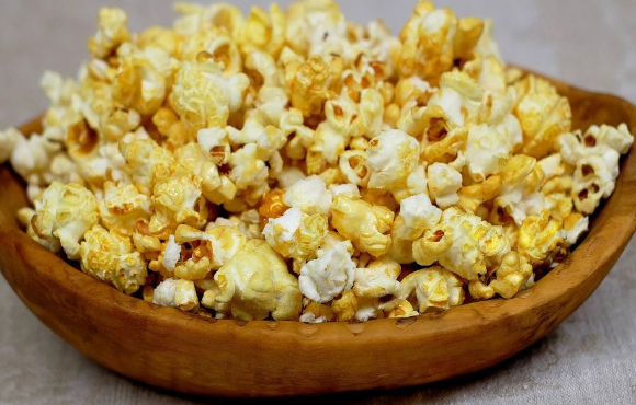 서비스로 제공된 팝콘을 먹고 어금니가 깨졌다며 치료비로 500만원을 요구받은 자영업자의 사연이 전해졌다. 본 기사와 무관한 이미지. [사진=픽사베이]