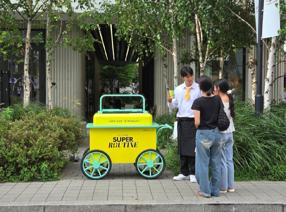 바이탈뷰티 성수동 무빙 팝업. [사진=아모레퍼시픽]