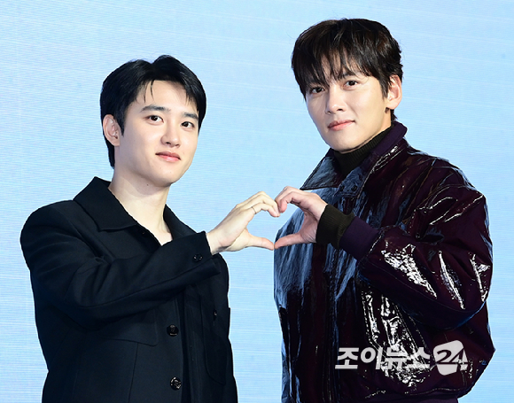 배우 도경수와 지창욱이 3일 오전 서울 영등포구 콘래드 서울에서 열린 디즈니 플러스 오리지널 '조각도시' 제작발표회에 참석하고 있다. [사진=정소희 기자]