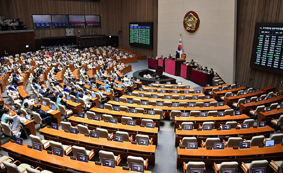 '개점휴업' 방미통위, 왜? 언제까지?…설 연휴 뒤 본회의 의결 주목