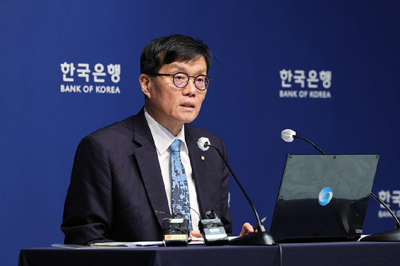 이창용 한국은행 총재가 지난 17일 서울 중구 한국은행에서 열린 에서 발언하고 있다. 2025.4.17 [사진공동취재단] [사진=연합뉴스]