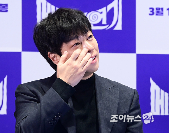 이기혁 감독-배우 이동휘-강찬희-윤경호가 13일 오후 서울 삼성동 메가박스 코엑스에서 열린 영화 '메소드 연기'(감독 이기혁) 언론시사회에 참석하고 있다. [사진=정소희 기자]