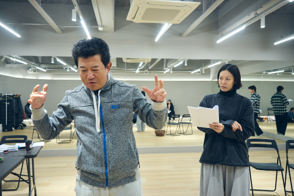 정애연, 연극 '슈만' 무대 오른다⋯박상민과 부부 호흡