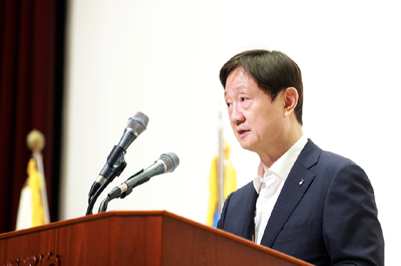 이찬진 금감원장이 29일 오후 서울 여의도 본원에서 열린 '전 임직원 금융소비자 보호 강화 결의대회'에서 발언하고 있다. [사진=금융감독원]