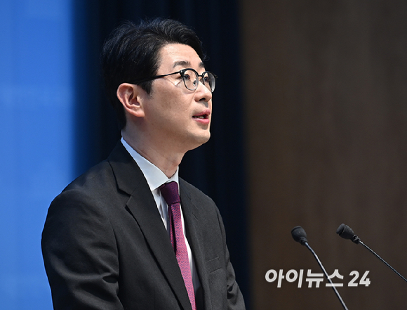 주진우 국민의힘 의원이 14일 서울 여의도 국회 소통관에서 정원오 더불어민주당 서울시장 후보자 주폭 피해자 관련 추가제보도 기자회견을 하고 있다. [사진=곽영래 기자]