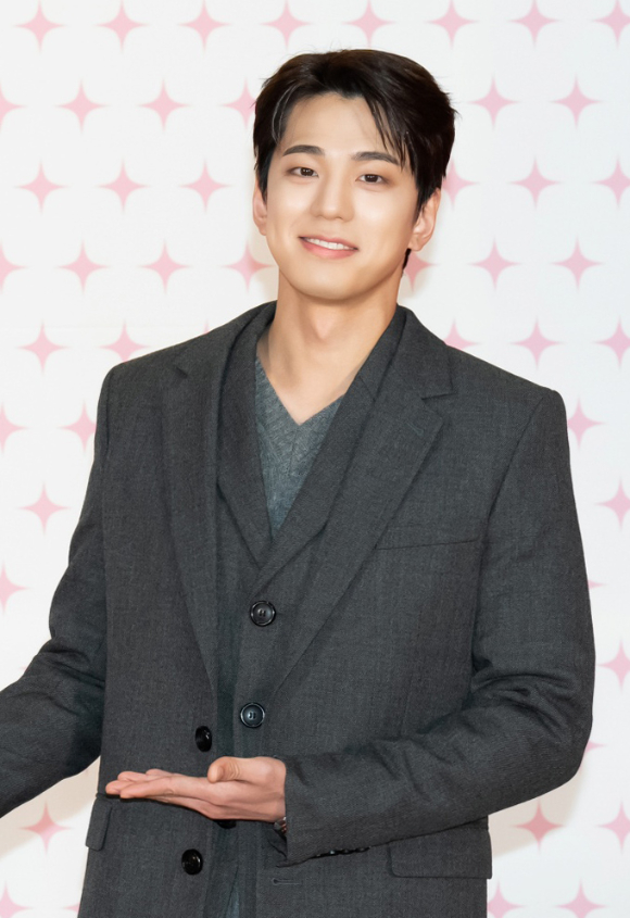 &apos;사내맞선&apos; 김민규, 30일 전역⋯&quot;별도 행사 진행 않기로&quot;