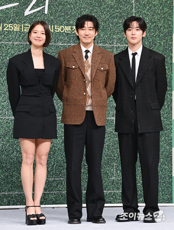 배우 임세미, 윤계상, 그룹 위아이 김요한이 25일 오후 서울 양천구 목동 SBS에서 열린 SBS 새 금토드라마 '트라이: 우리는 기적이 된다' 제작발표회에 참석해 포즈를 취하고 있다. [사진=문수지 기자]