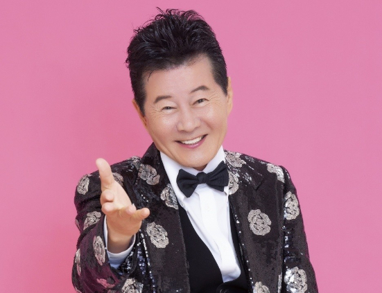 가수 태진아 측이 '3&middot;1절 기념 자유음악회'와 관련해 법적 대응을 예고한 가운데, 행사를 주최하는 한국사 강사 출신 보수 성향 유튜버 전한길 씨가 입장을 드러냈다. 사진은 전 씨. [사진=유튜브 @전한길뉴스]