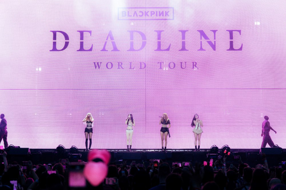 블랙핑크 콘서트가 열린 영국 런던 웸블리 스타디움 전경. [사진=YG엔터테인먼트]