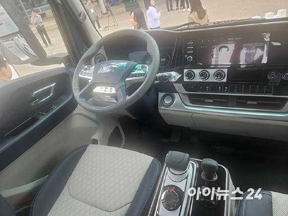 타타대우모빌리티가 22일 전라북도 군산시 본사에서 공개한 하이쎈의 전면부 [사진=설재윤 기자]